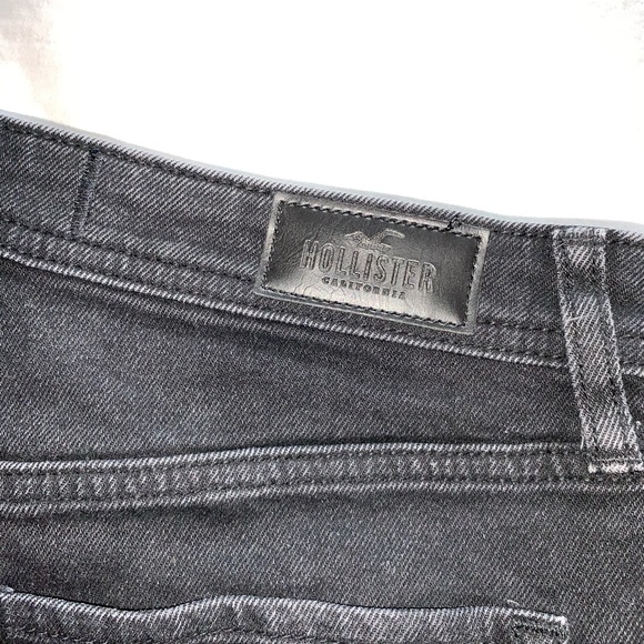 Hollister High-Rise Denim Mom Shorts - Picture 4 of 4